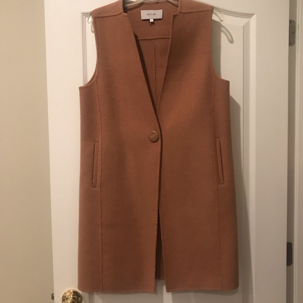 Women’s Casual Sleeveless Wool Vest (NWOT)